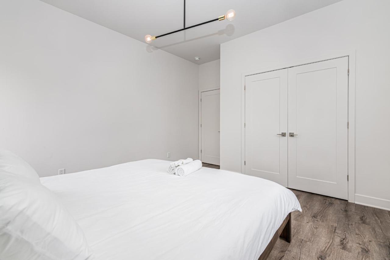 2 Bedroom Luxury In The Mile End By Den Stays Montréal Exterior foto
